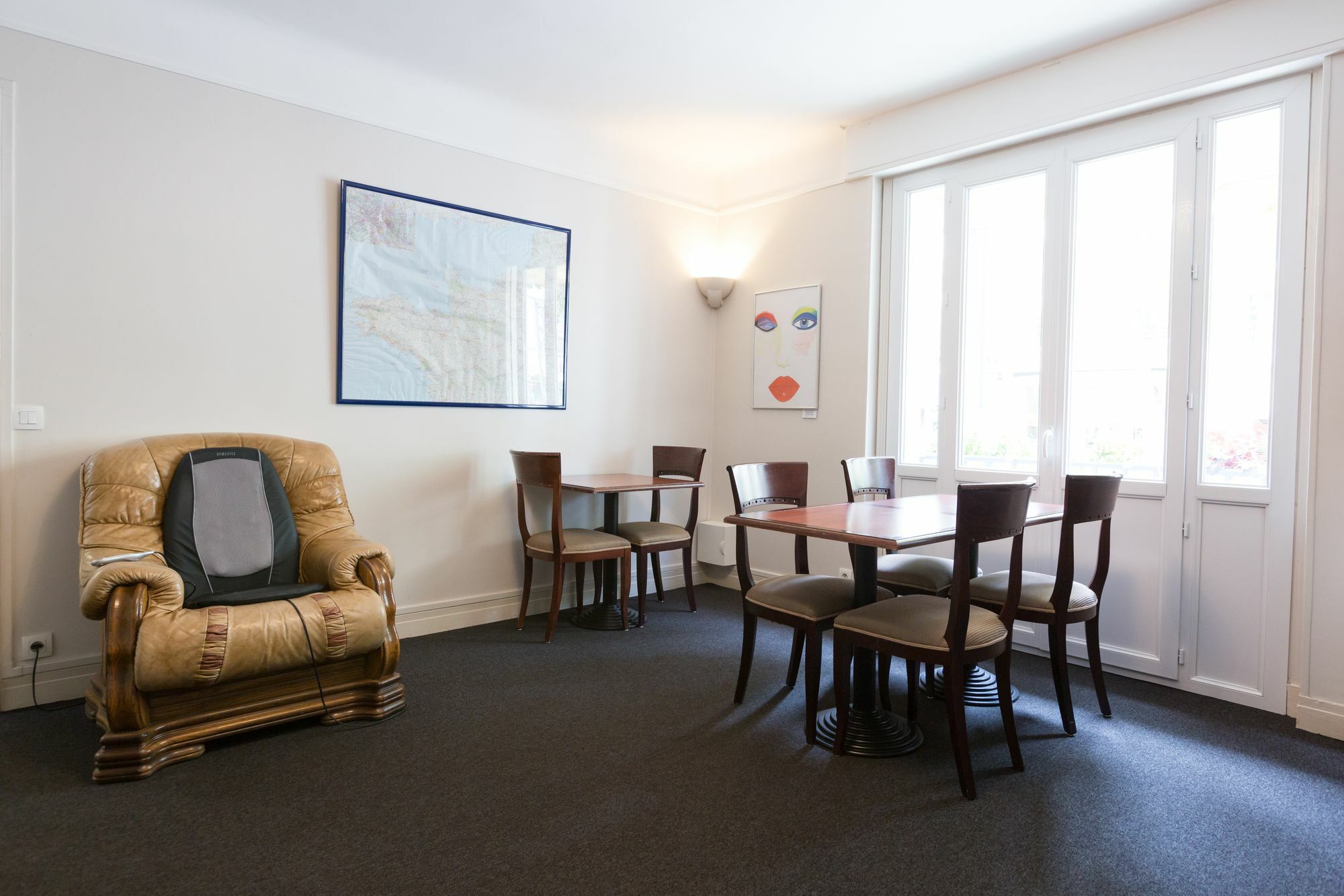 Logis Hotel Du Chateau Кан Экстерьер фото